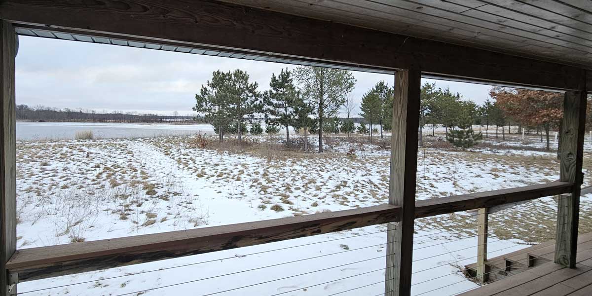Castle Rock Lake short term rental porch exterior lake view