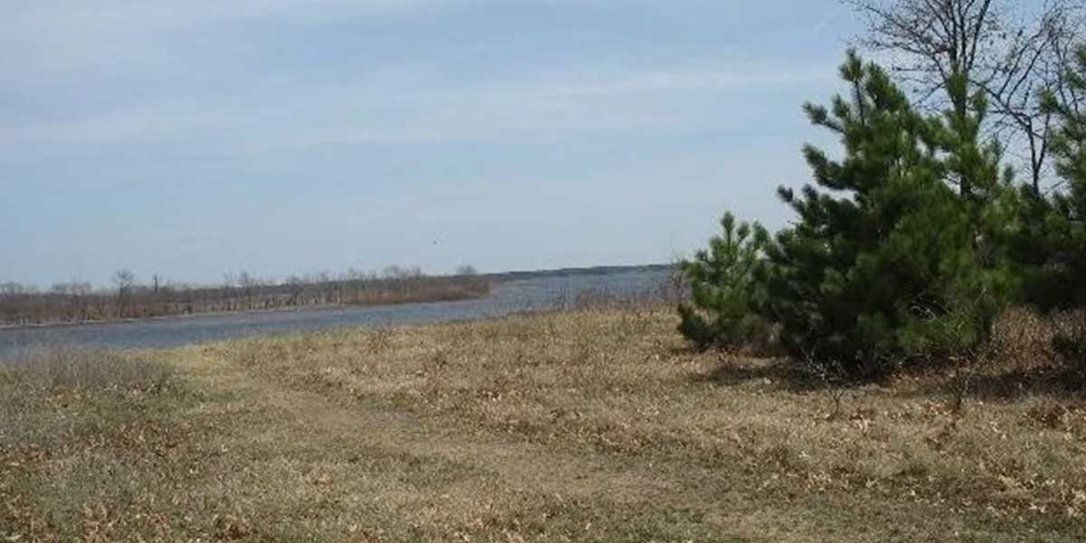 Castle Rock Lake Short Term Rental view of lake